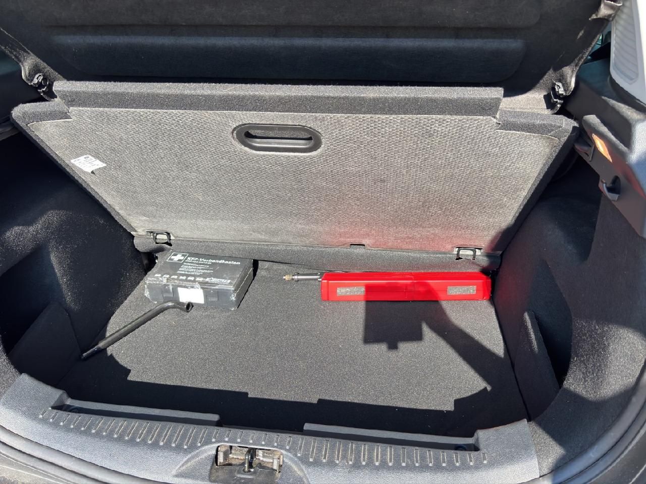 Fahrzeugabbildung Ford B-MAX Titanium