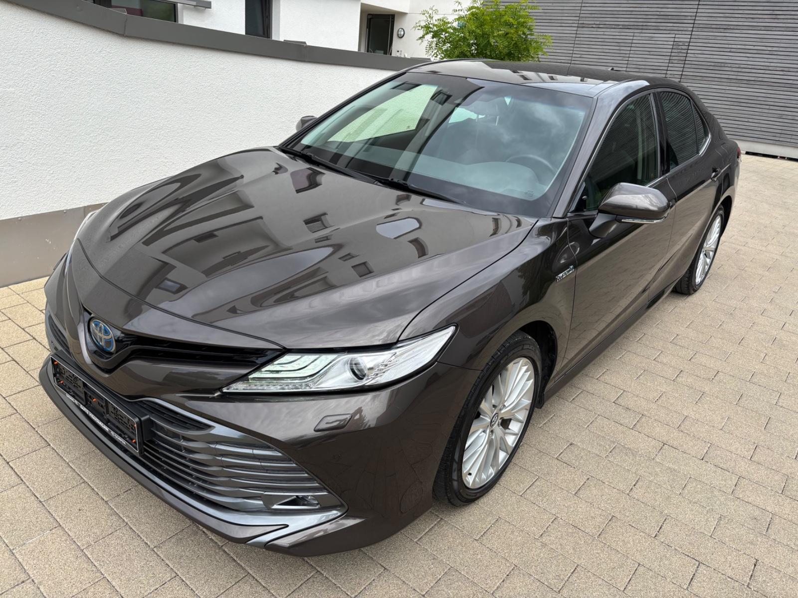 Toyota Camry Hybrid Executive