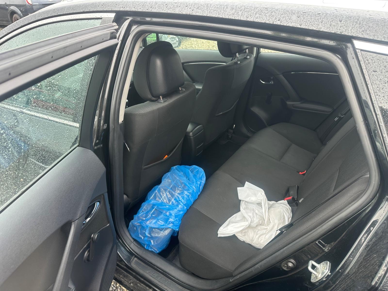 Toyota Avensis 2009 — photo 11