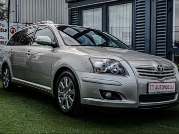Fahrzeugabbildung Toyota Avensis Executive 1.HAND| NAVI | AHK |  TÜV NEU