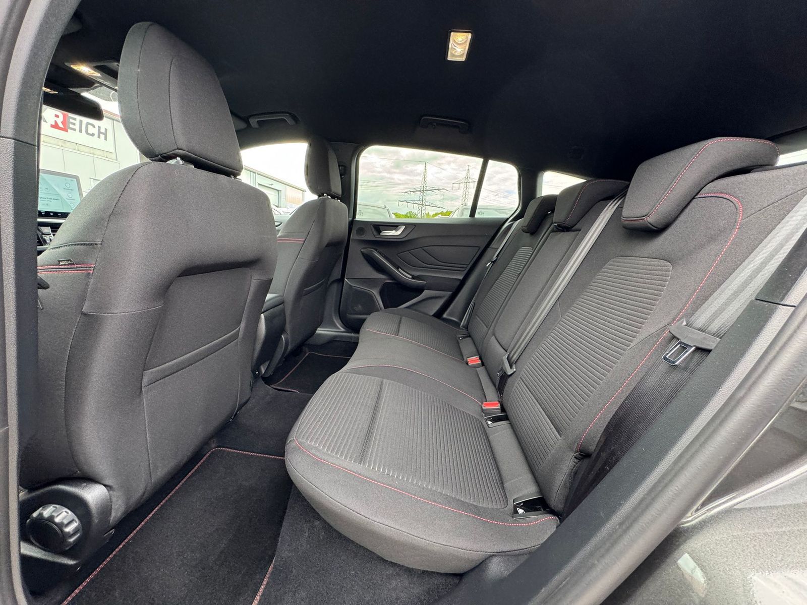 Fahrzeugabbildung Ford Focus 1.0 ST-Line X MATRIX*B&amp;O*ACC*KAM*APP*LHZ
