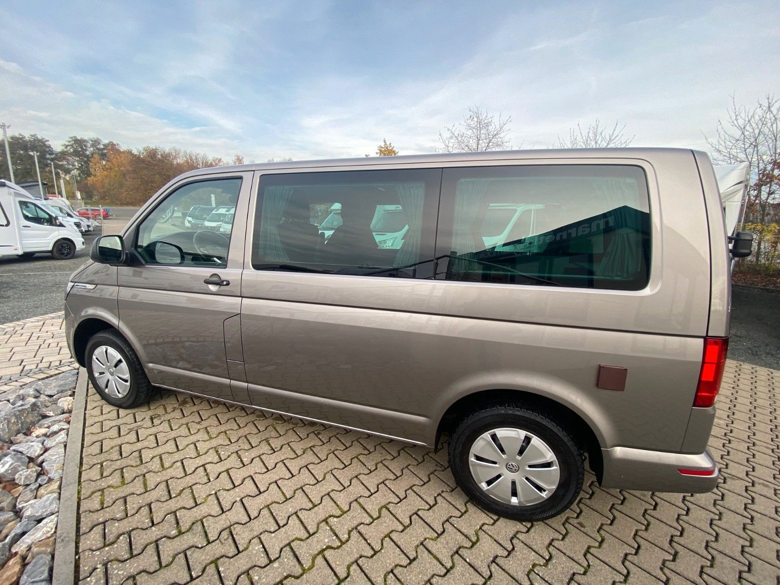 Fahrzeugabbildung Volkswagen T6 Multivan 6.1 Trendline