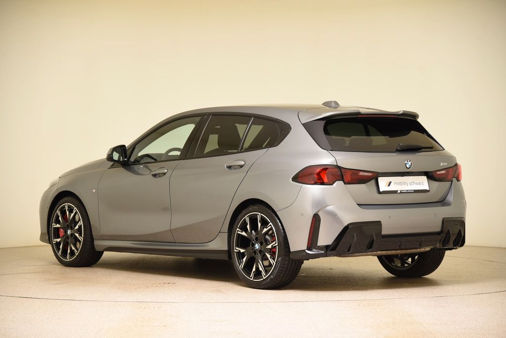 BMW 120