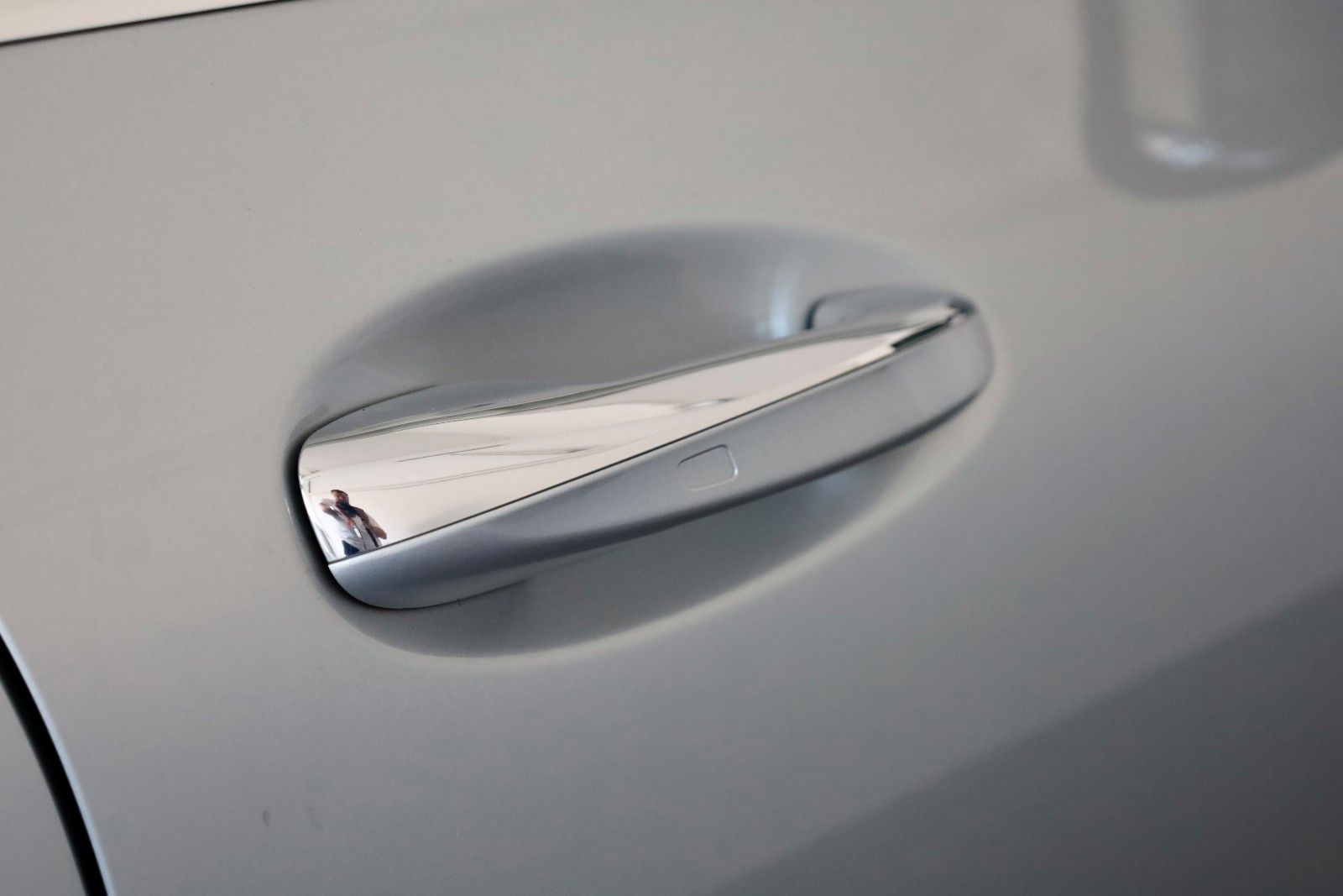 Fahrzeugabbildung Mercedes-Benz EQC 400 4M,Leder,Navi,LED,SH,Kamera,ACC,Keyless
