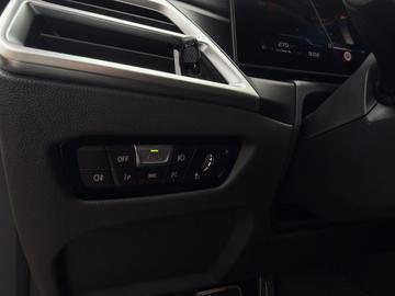 صورة مصغرة 17 لـ 2025 BMW M240I