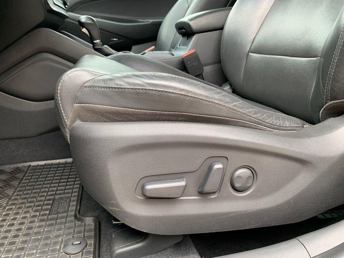 Hyundai Tucson 1.6 T-GDI 4WD 25 JAHRE EDITION PANO+NAVI