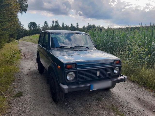 Lada Niva 4x4 only