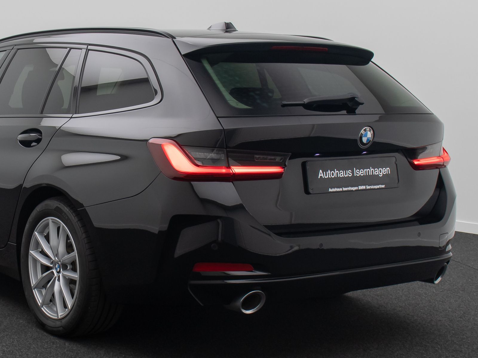 Fahrzeugabbildung BMW 320d CockpitPro PDC GeschwindigReg DAB Sitzhzng