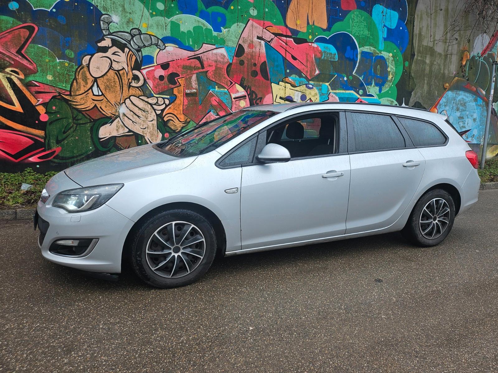 Opel Astra J Sports Tourer Edition