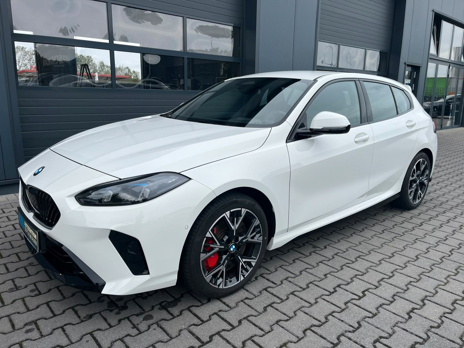 BMW 120i M SPORT ADAPT.LED 360° KAMERA HUD DAB