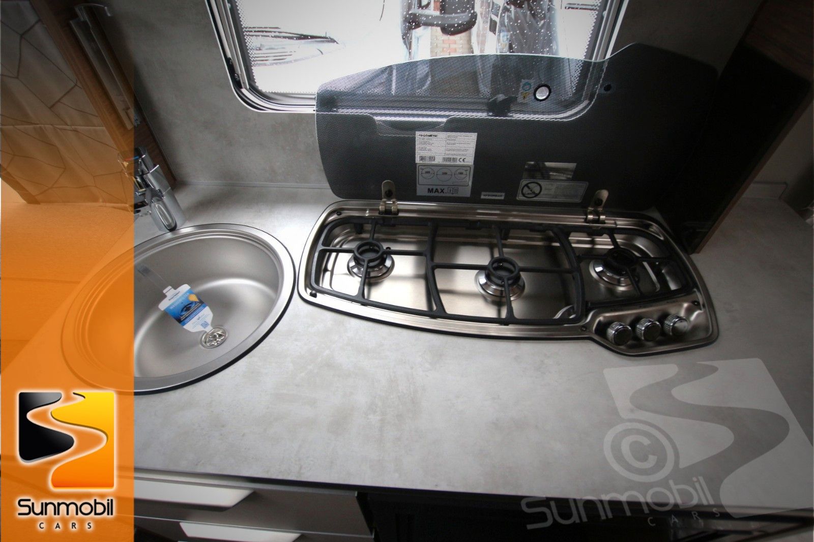 Fahrzeugabbildung Knaus Sport 450 FU 1.700kg Dachklima Gas-Paket