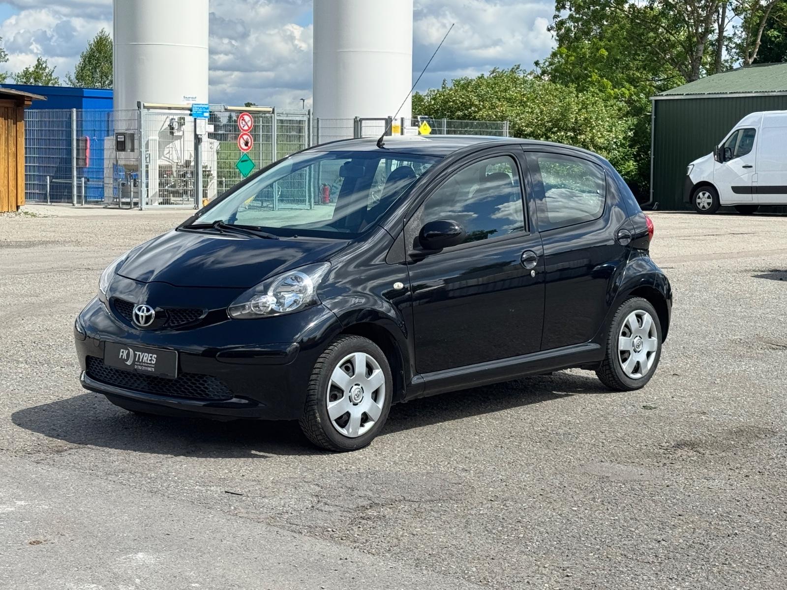 Toyota Aygo 1-Hand TÜV | Klima | Navi / Kupplung Neu