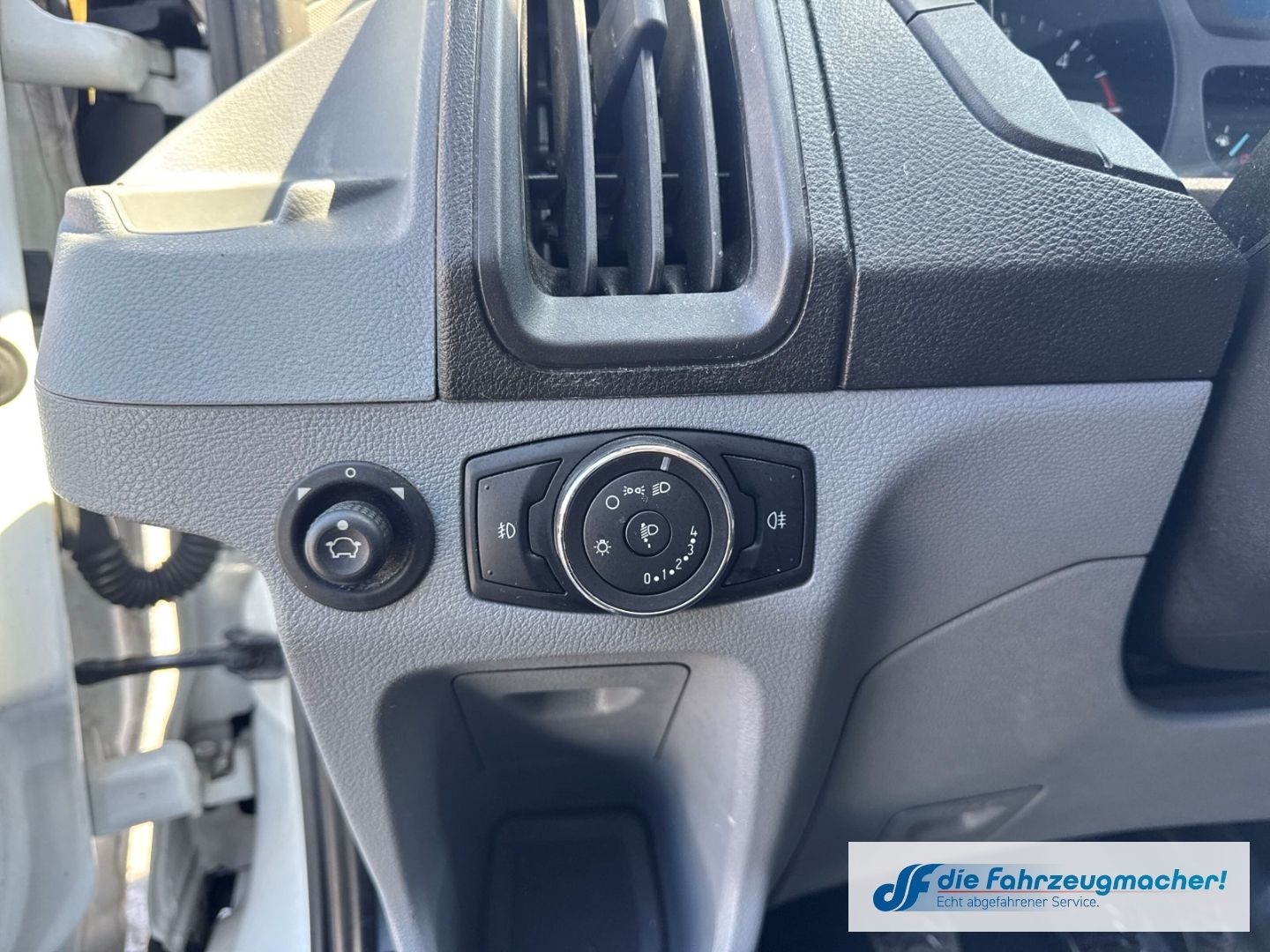 Fahrzeugabbildung Ford Transit Kombi 350 L3 Trend 2.2 TDCi DPF *1571 *K