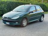 Peugeot peugeot 206 benzina - gebrauchte Peugeot 206 aus dem Jahr 2000
