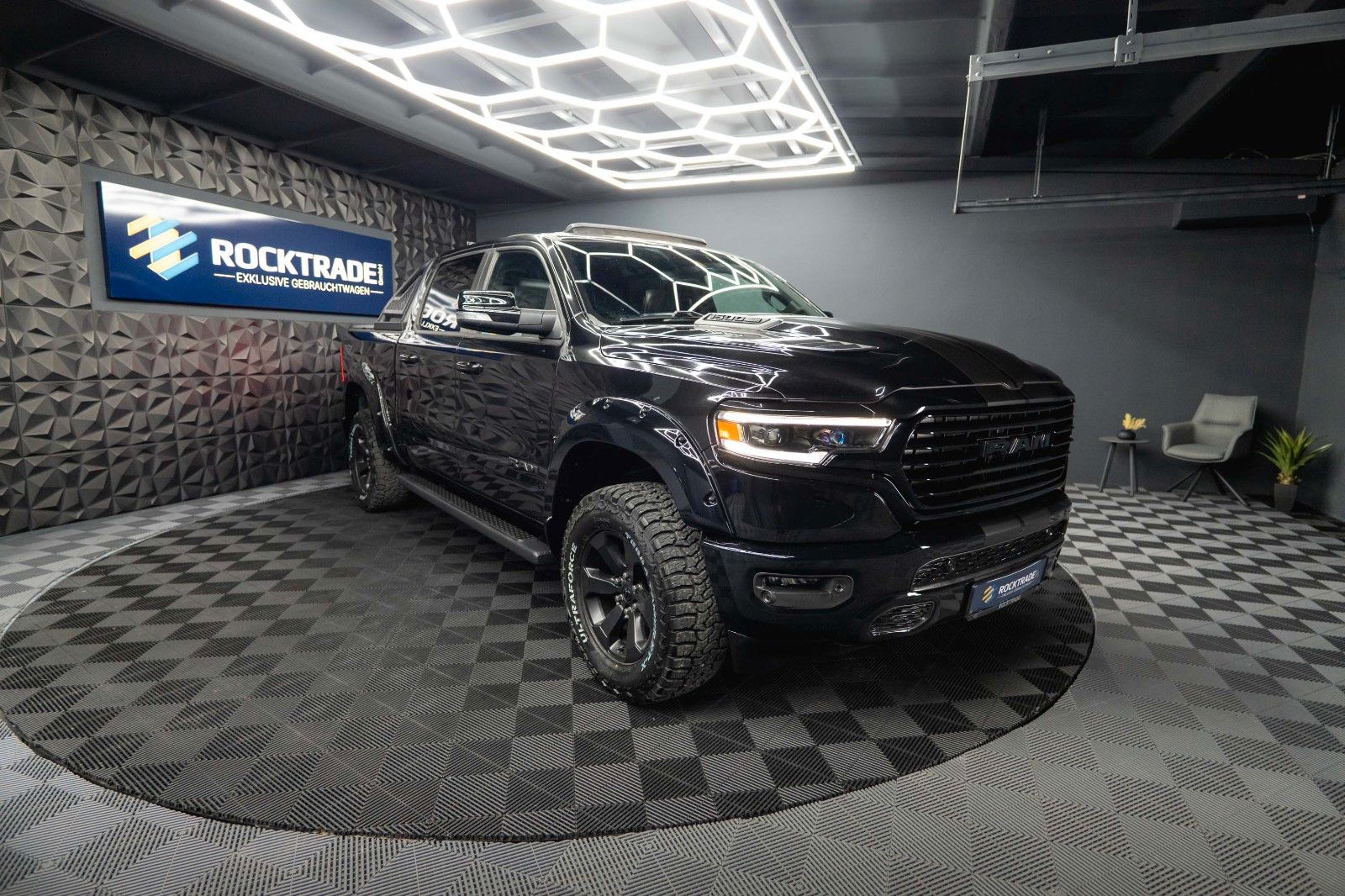 Fahrzeugabbildung Dodge RAM 5.7 V8 HEMI 4x4 LARAMIE GT NIGHT Offroad 19%