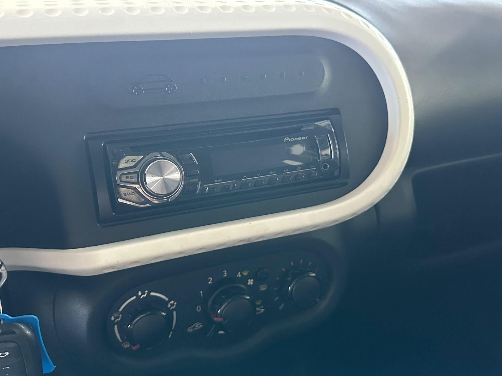 Twingo Life*2.HD*HU Neu*Service Neu*5-Türer*