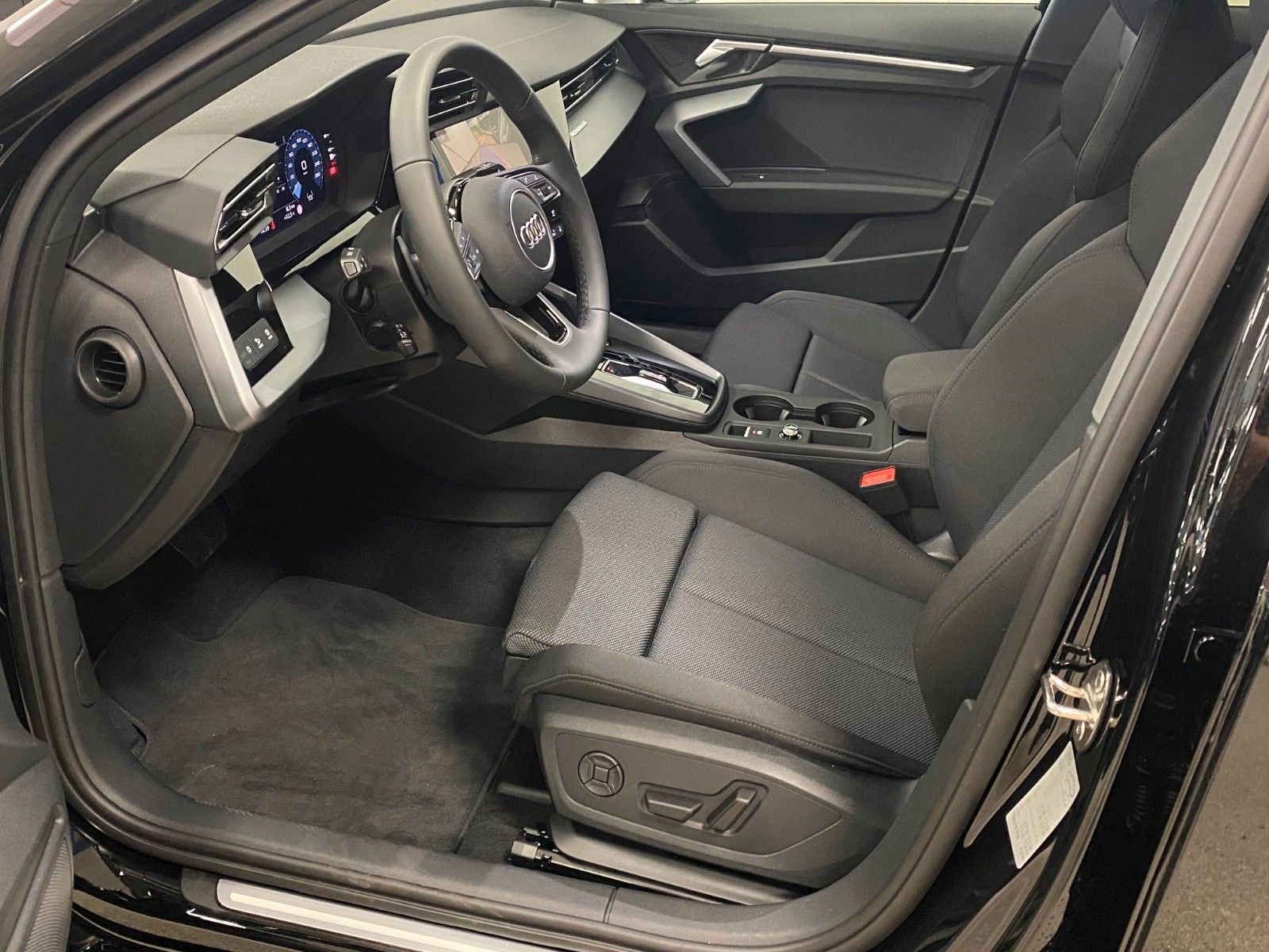Fahrzeugabbildung Audi A3 35 TFSIadvanced Sportback+ACC+4Jahre GARANTIE