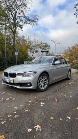 BMW 330e iPerformance | HUD | KeylessGo| Carplay