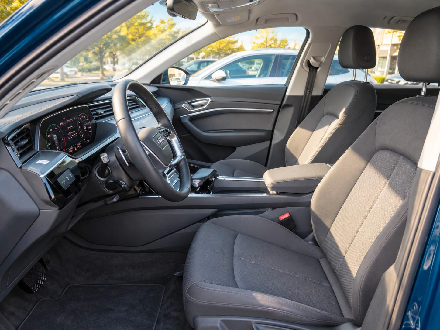 AUDI E-TRON - SPORTBACK 50 - 313 CV - BVA - ATTELAGE - ENTRETIEN AUDI