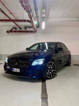 Mercedes-Benz E 43 AMG 4MATIC *Massage*Sitzbelü*360*Panorama* - Mercedes-Benz E 43 AMG von privat