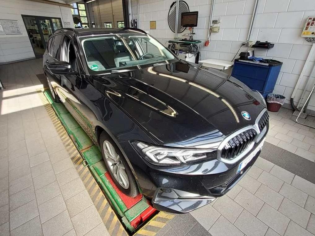 BMW 320d Touring Widescreen|ACC|AHK|PDC|Shadow-Line
