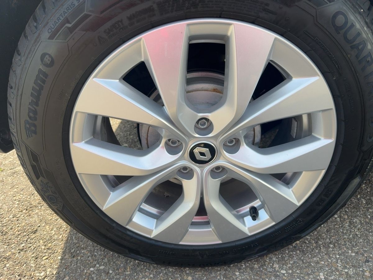 Fahrzeugabbildung Renault Captur Intens TCe 140 Navi 9,3" ACC SHZ Kamera