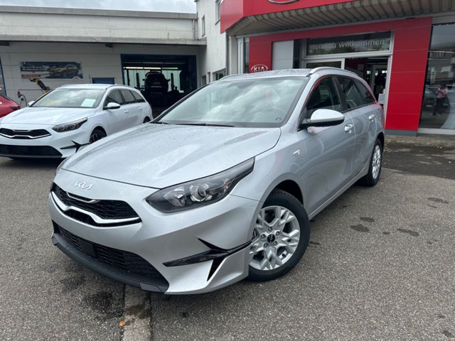 Kia Ceed SW 1.5 T-GDI DCT7 OPF Vision KOMF