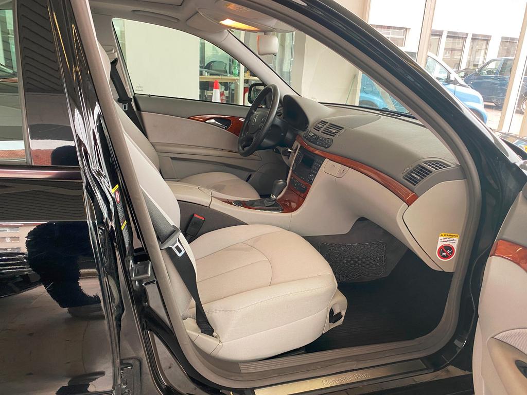 Mercedes-Benz E 320