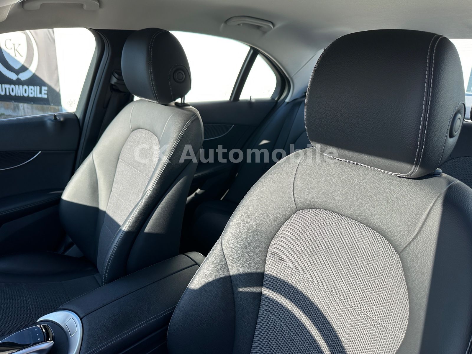 Fahrzeugabbildung Mercedes-Benz C 200 CGI Lim. Avantgarde Autom./Navi/LED/ILS