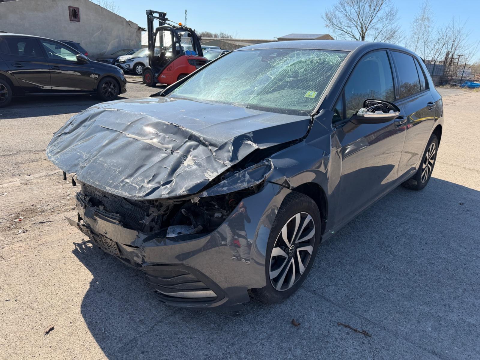 Volkswagen Golf VIII Lim. Active