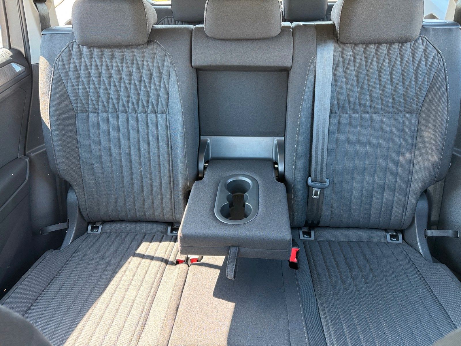 Fahrzeugabbildung Volkswagen Tiguan Allspace Life 1.5 TSI