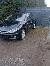Peugeot 206 1.4 Premium 75 AUTO Premium - Peugeot 206 Premium mit Benzin-Antrieb