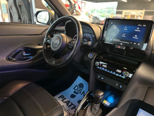 Toyota Yaris Cross Hybrid AWD-i Premiere Edition *AHK*