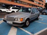 Mercedes-Benz 260E W124 - Mercedes-Benz 260: W124 260e