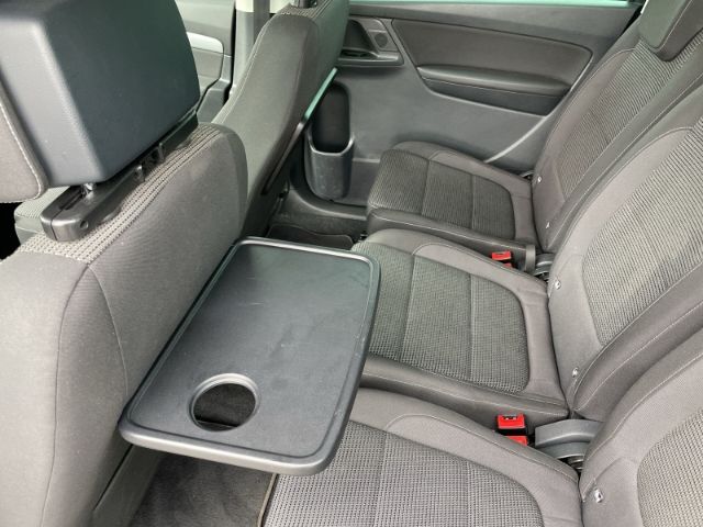 Fahrzeugabbildung Volkswagen Sharan 1.4 TSI BMT Comfortline Autom. Navi, 7-Si