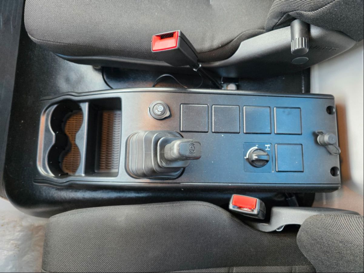 Fahrzeugabbildung Iveco Eurocargo ML80E22 Meiller 2x AHK 6 Zylinder
