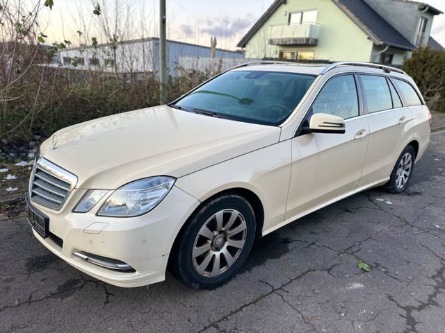 Mercedes-Benz E 200 CDI T-Modell BlueEfficiency *Schiebedach*