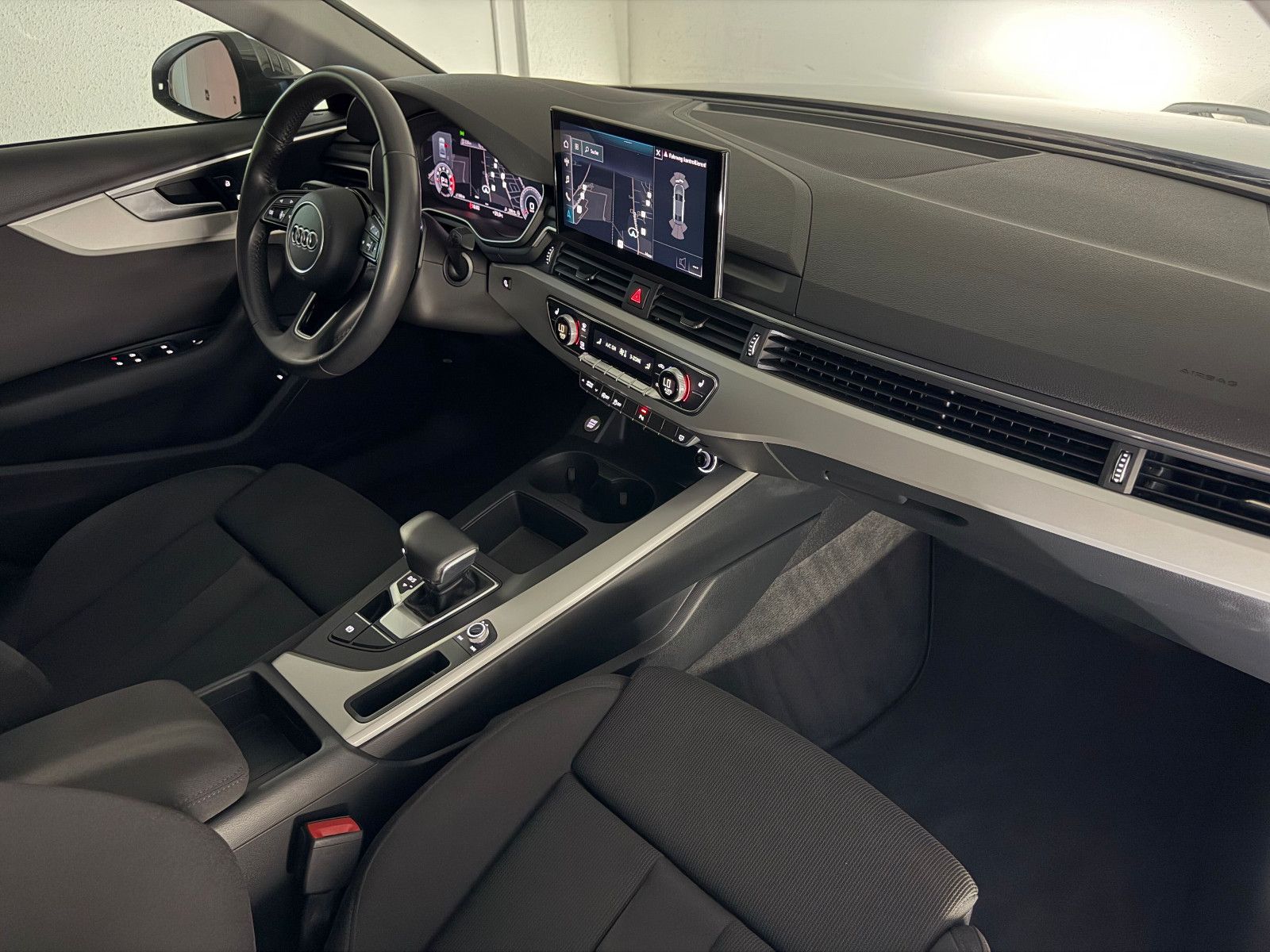 Fahrzeugabbildung Audi A4 Lim. 40 TFSI S LINE/VRTL COCKPIT+/MASSAGE