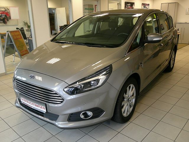 Ford S-MAX Titanium / NAVI / DAB / AHK / LED