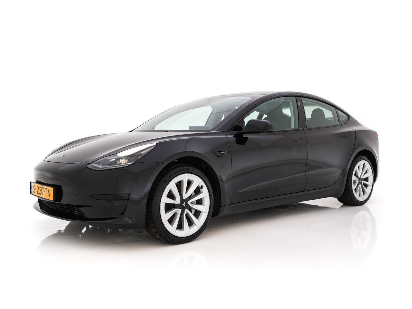 Tesla Model 3 Standard RWD Plus 60 kWh [3-Fase-11kW] { imagem 3