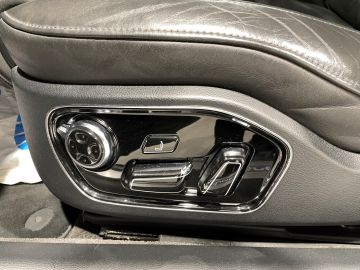 Audi A8 - 6