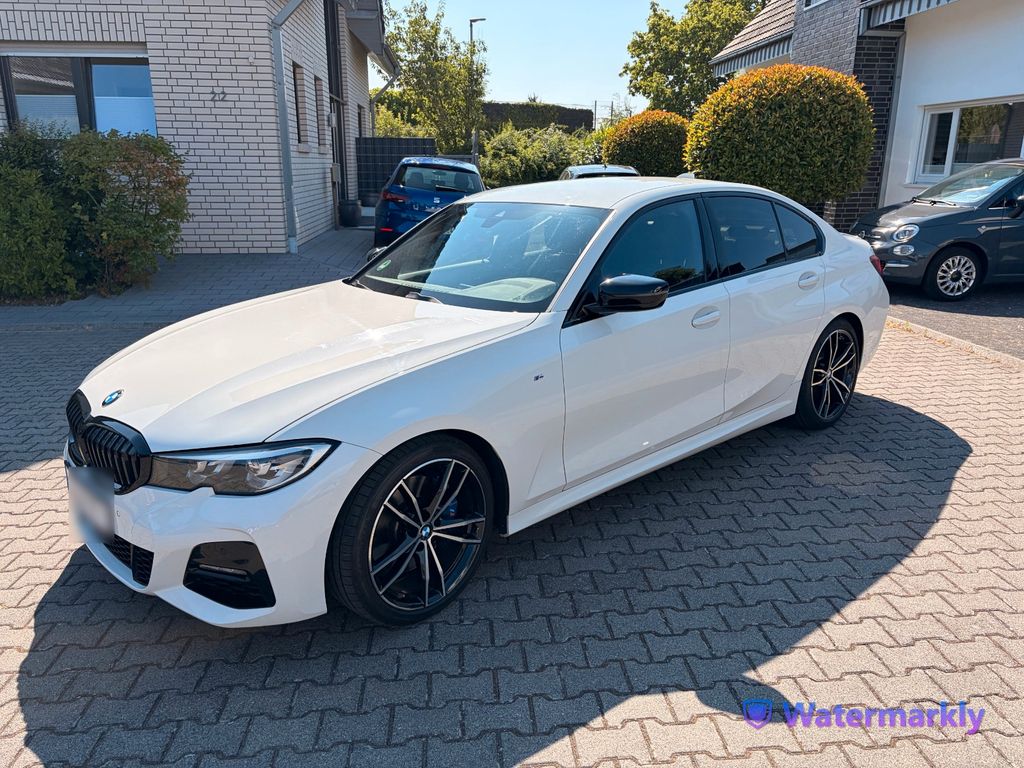 Image of BMW 330