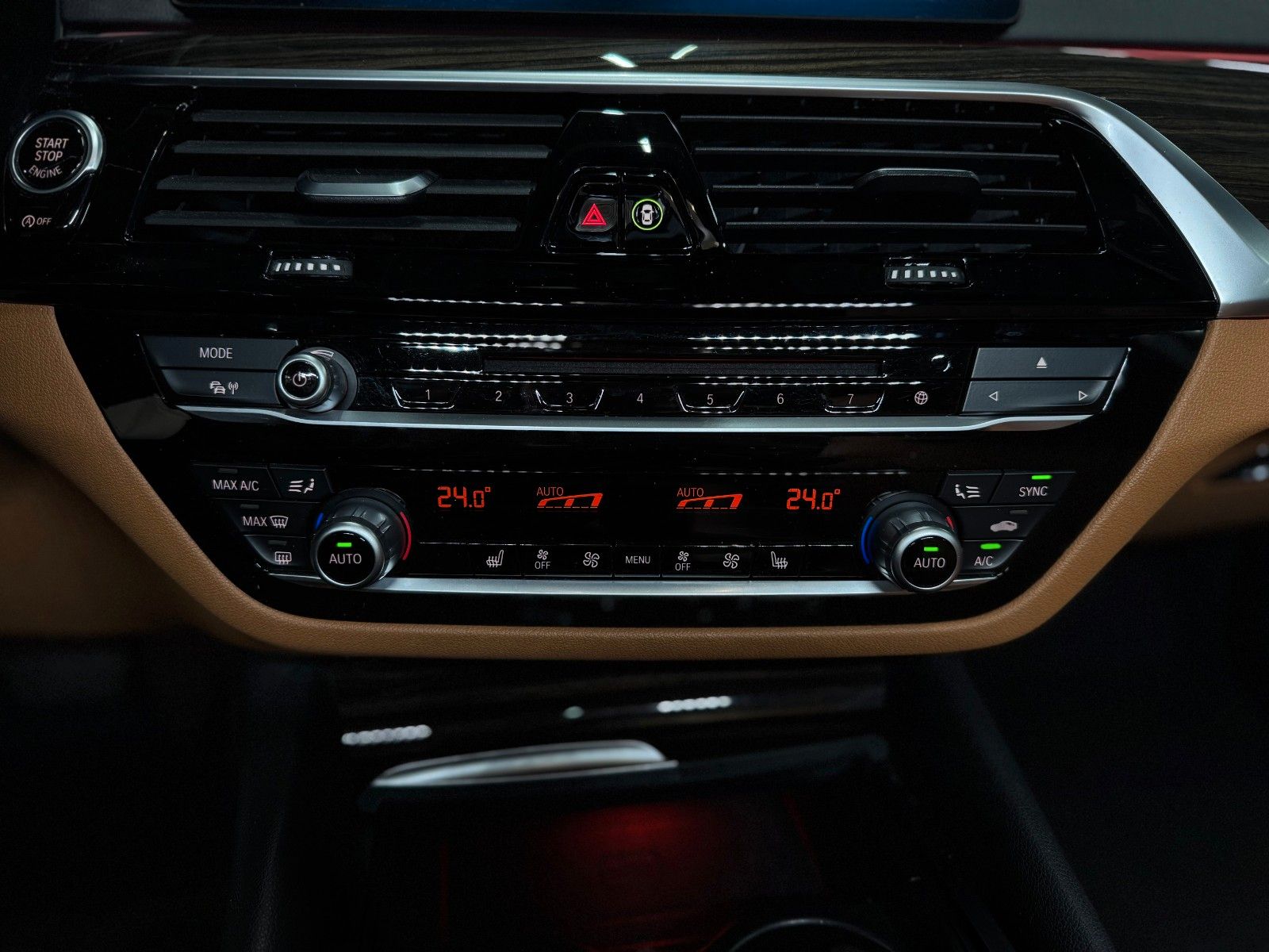 Fahrzeugabbildung BMW 530D Touring Sport Line Voll+AHK+Garantie