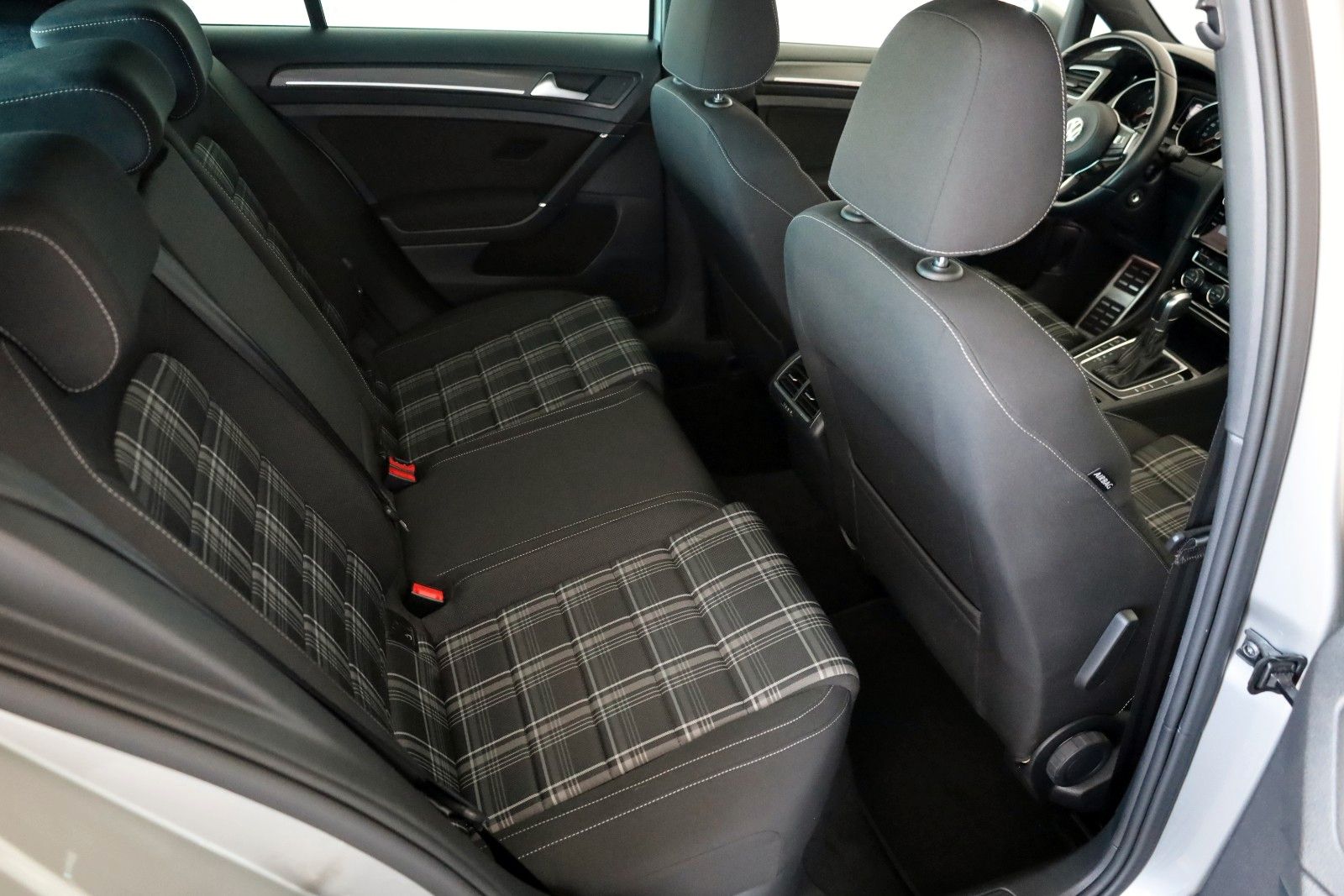 Fahrzeugabbildung Volkswagen Golf VII Lim. GTD Navi,LED,Kamera,SH,PDC,SR+WR