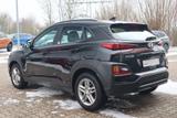Hyundai Kona 1.0 T-GDI Pure Klimaaut. Navi Tempomat DAB - Hyundai KONA mit Benzin-Antrieb: Geländewagen, Schaltgetriebe
