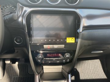 Fotografie des Suzuki Vitara 1.4 Comfort+ Kamera PANO ACC LED Sitzh.