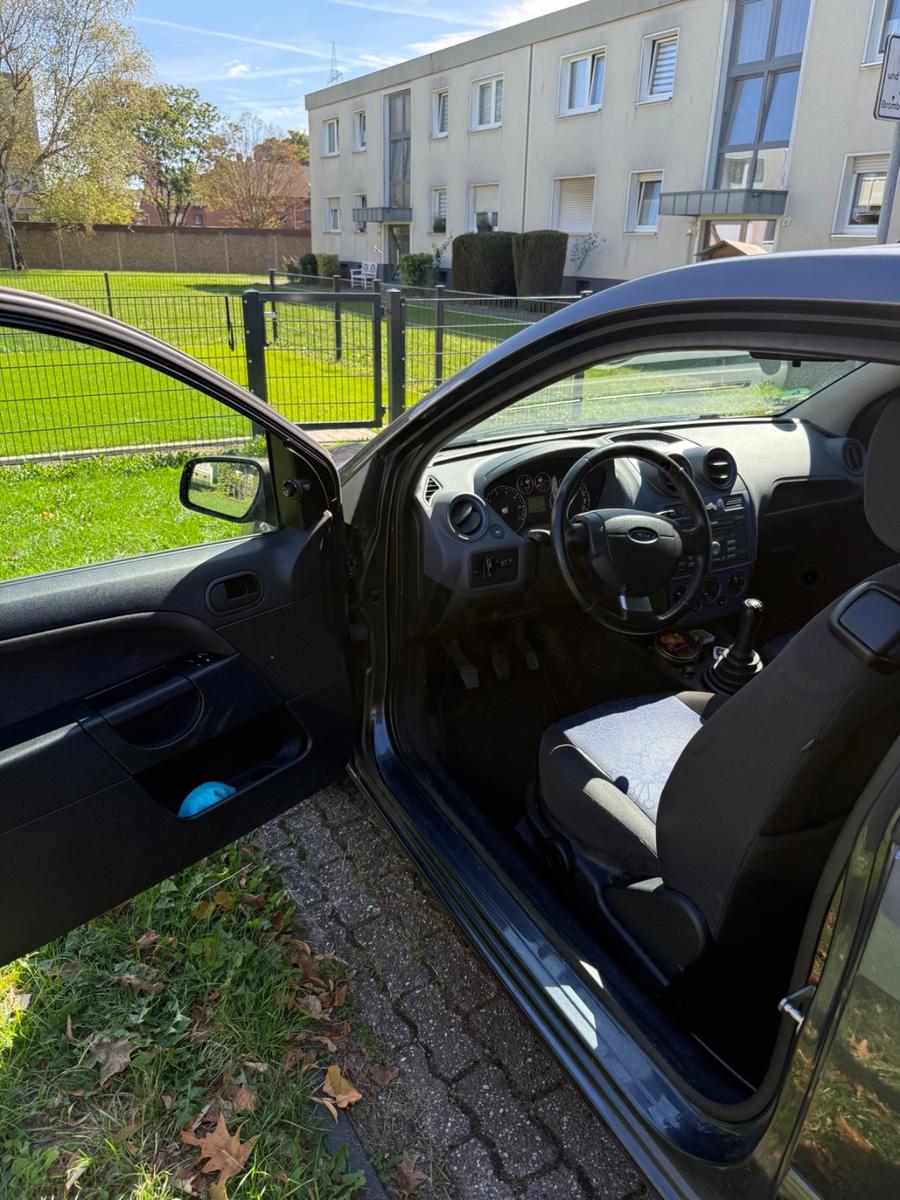 Ford Fiesta 1.3 44kW Ambiente Ambiente