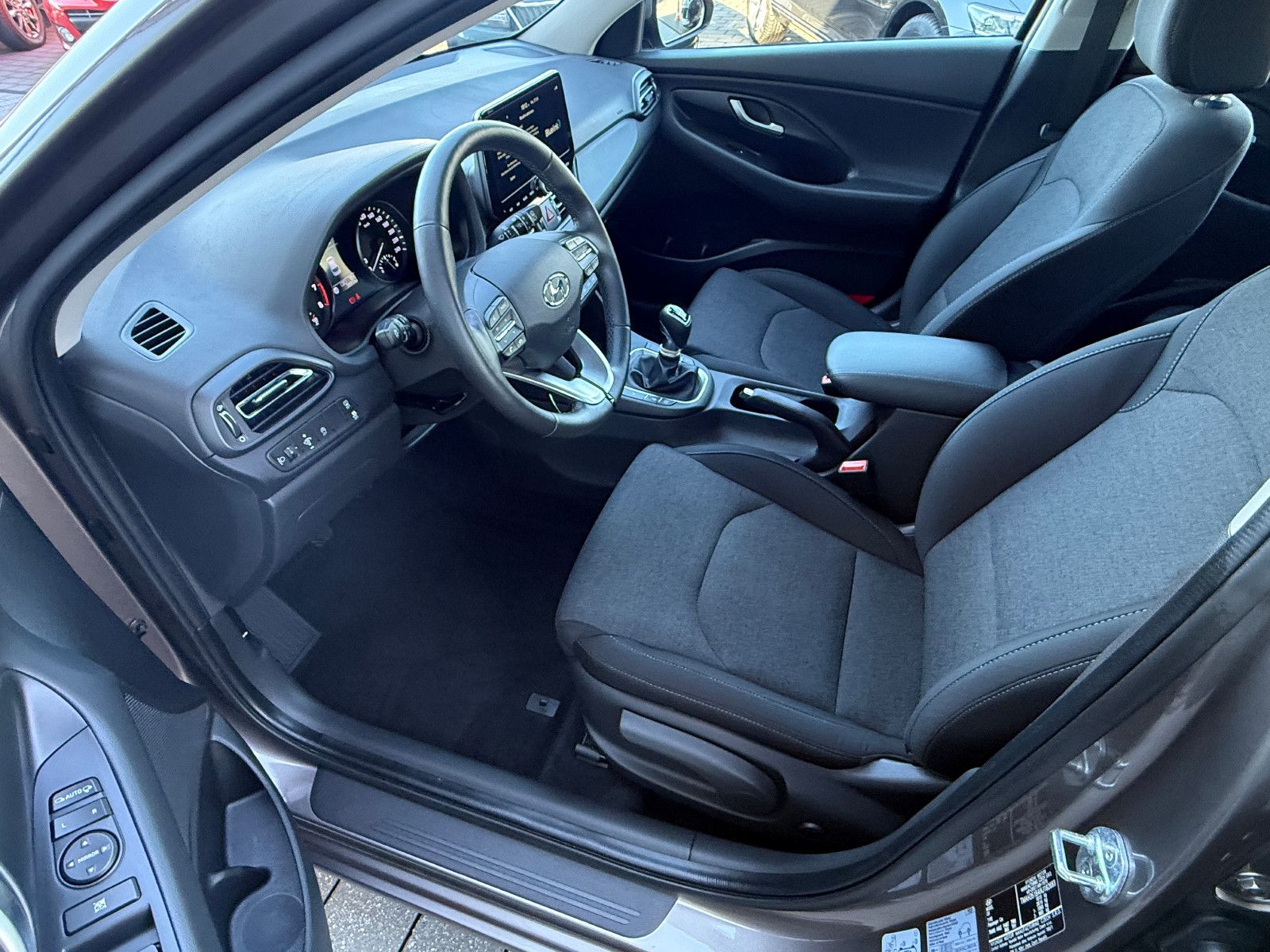 Fahrzeugabbildung Hyundai i30 Trend Mild-Hybr.48V NAVI CAM KLIMA ALLWETTER
