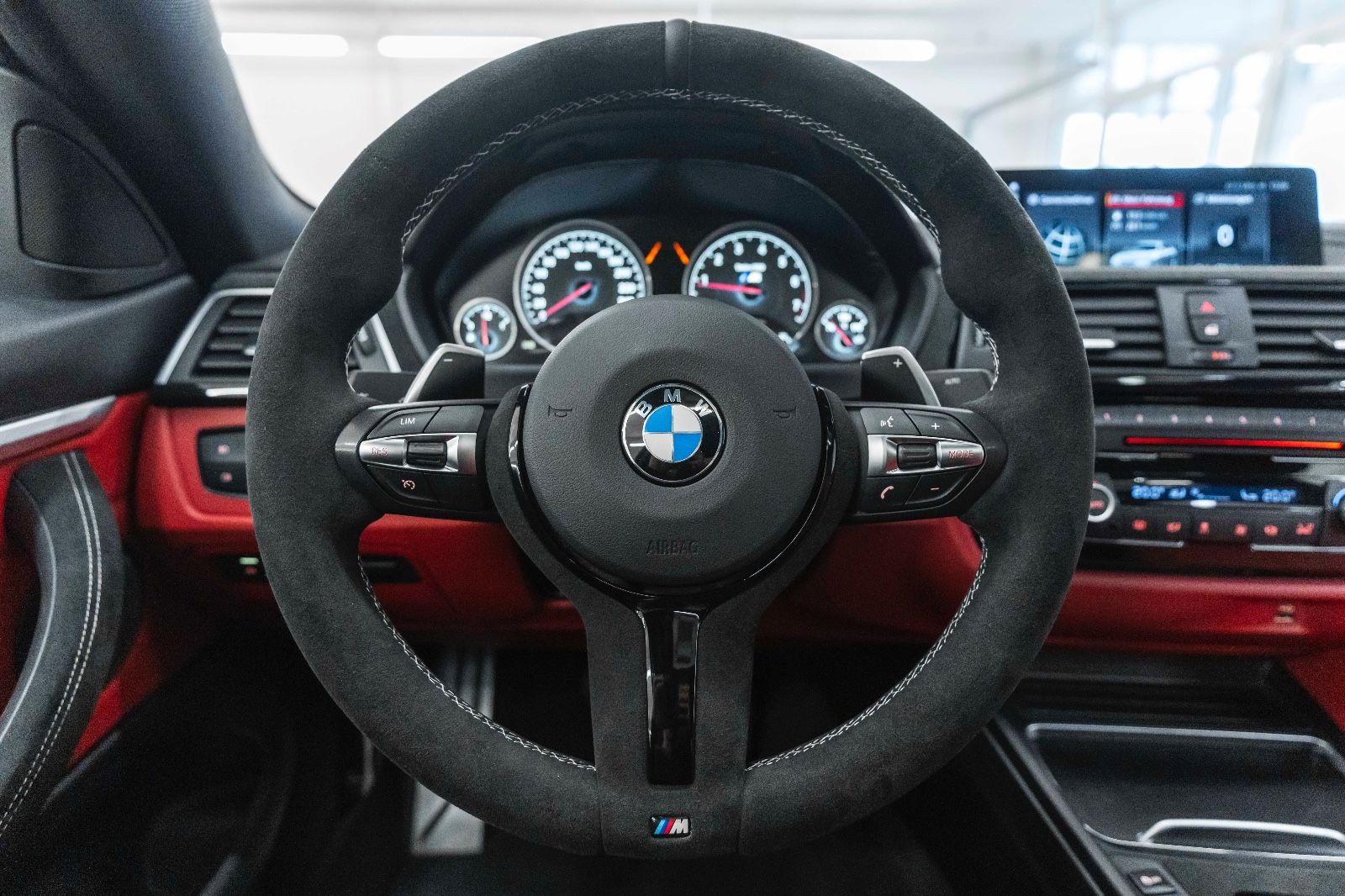 Fahrzeugabbildung BMW 430i M-PERFORMANCE HUD LED KAM NAV TOTW HIFI