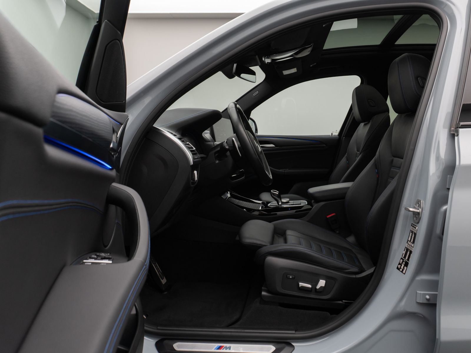 Fahrzeugabbildung BMW X3 xD30d M Sport Panorama Laser 360°HUD DAB HiFi